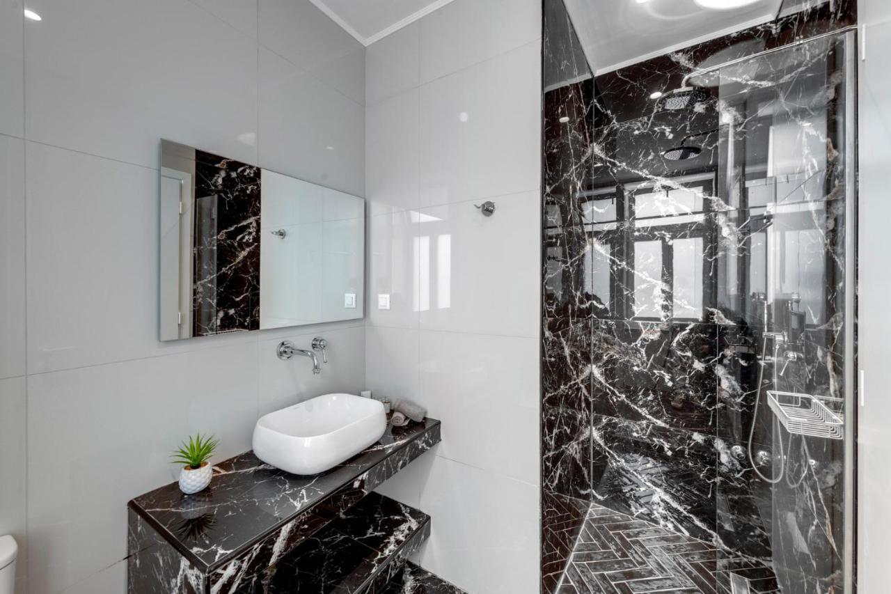 Amare Boutique Suites Ermoupoli Eksteriør billede