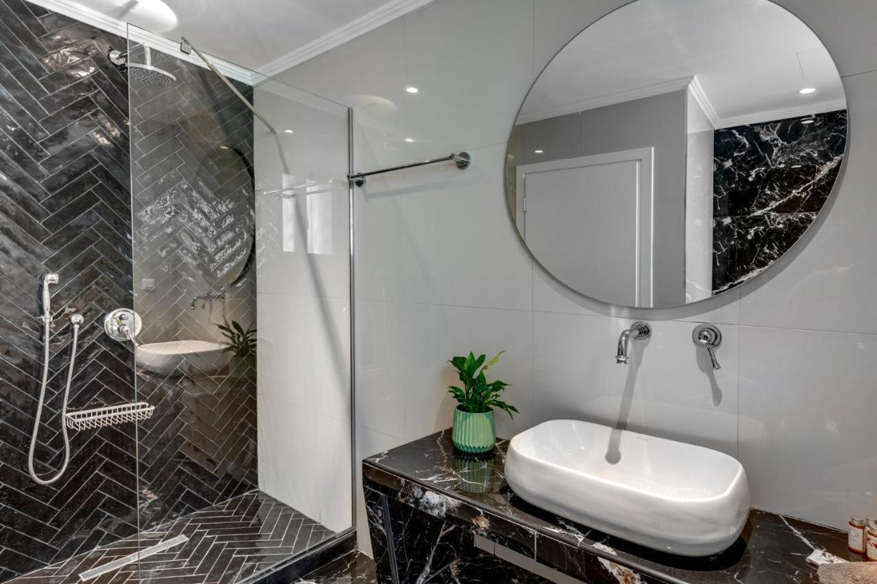 Amare Boutique Suites Ermoupoli Eksteriør billede